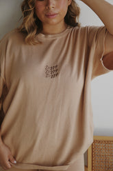 SIGNATURE TEE | PECAN (WOMEN'S) XXXS