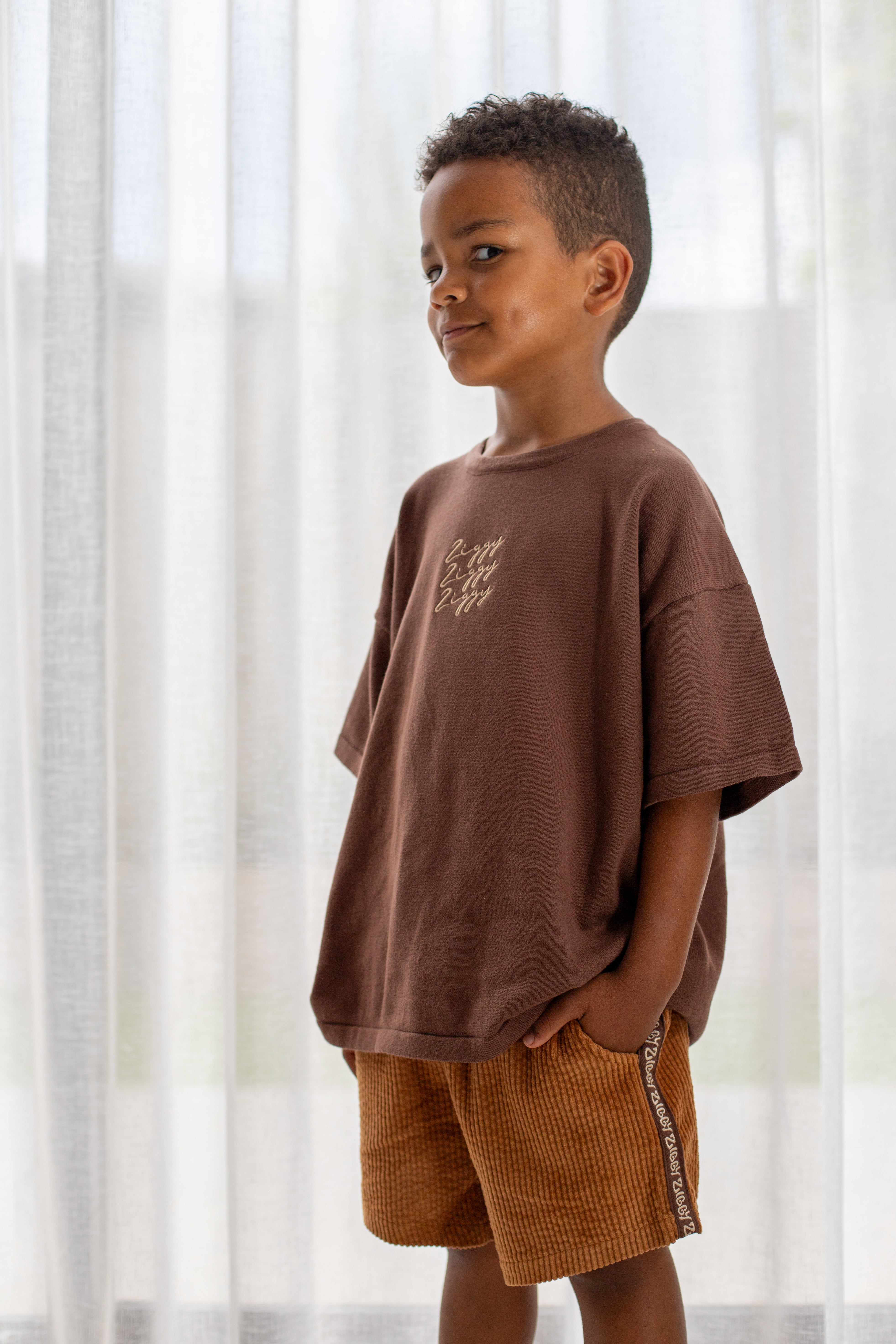 SIGNATURE TEE | CHOCOLATE (KIDS)