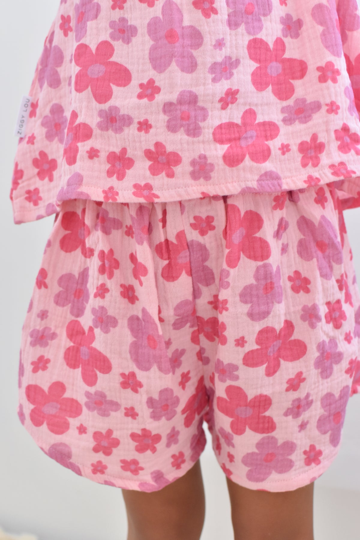 SHORTS | CORA