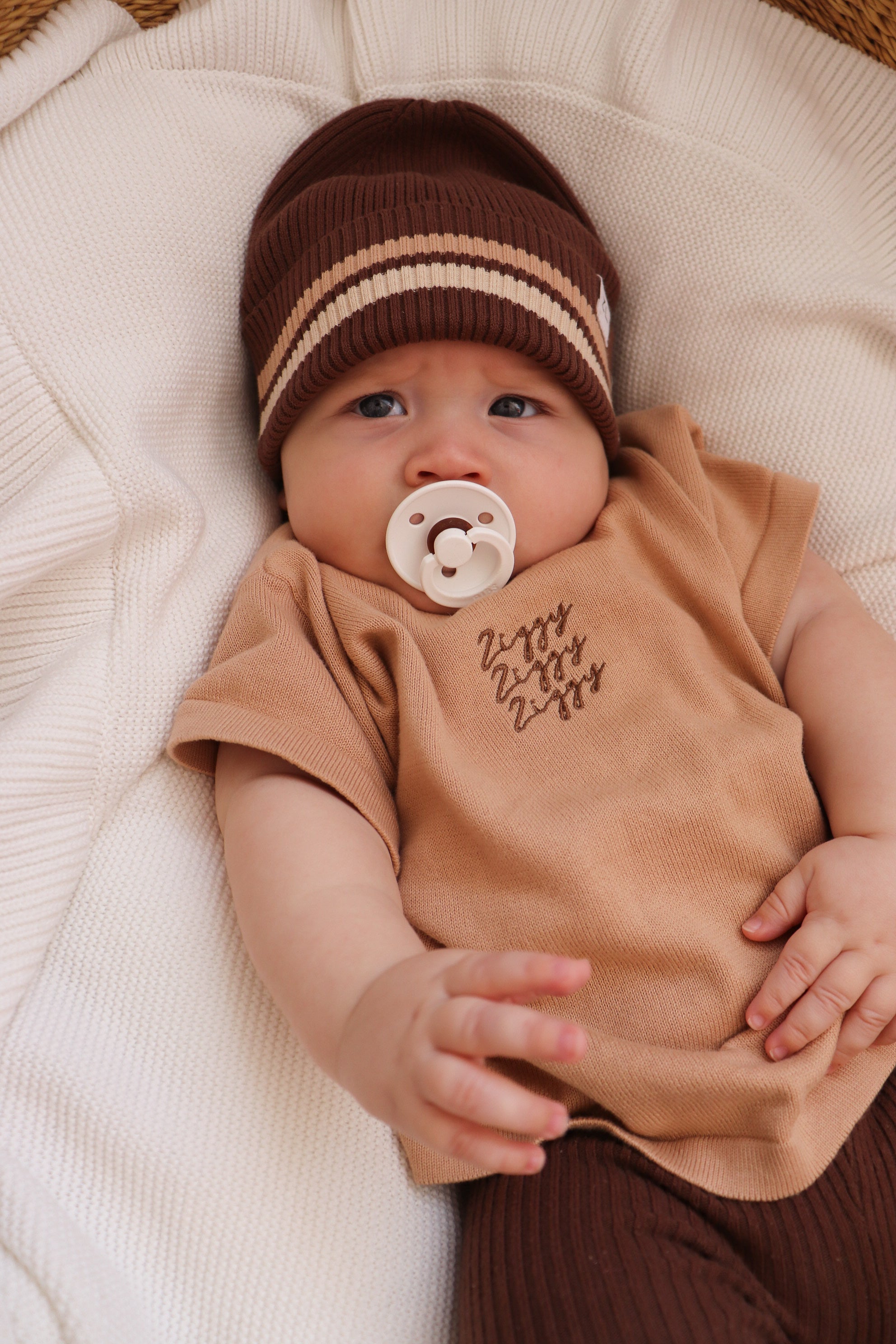 SIGNATURE TEE | PECAN (KIDS)